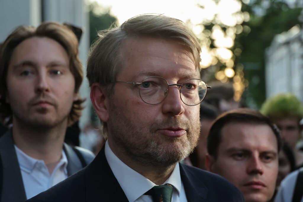 Russie : le dernier parti pacifiste exclu des &eacute;lections, ou l&rsquo;ach&egrave;vement m&eacute;thodique d&rsquo;une dictature totale