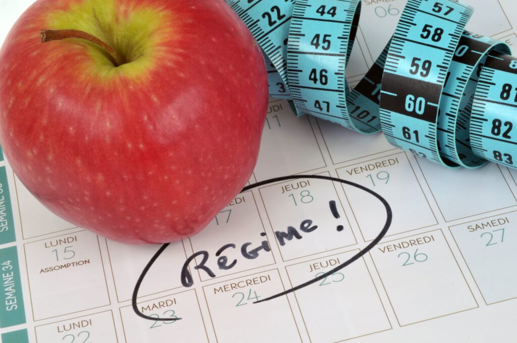 Vacances : pourquoi de plus en plus de cadres profitent de l&rsquo;&eacute;t&eacute; pour perdre leurs kilos en trop&hellip; et les aliments qu&rsquo;ils suppriment pour y arriver.