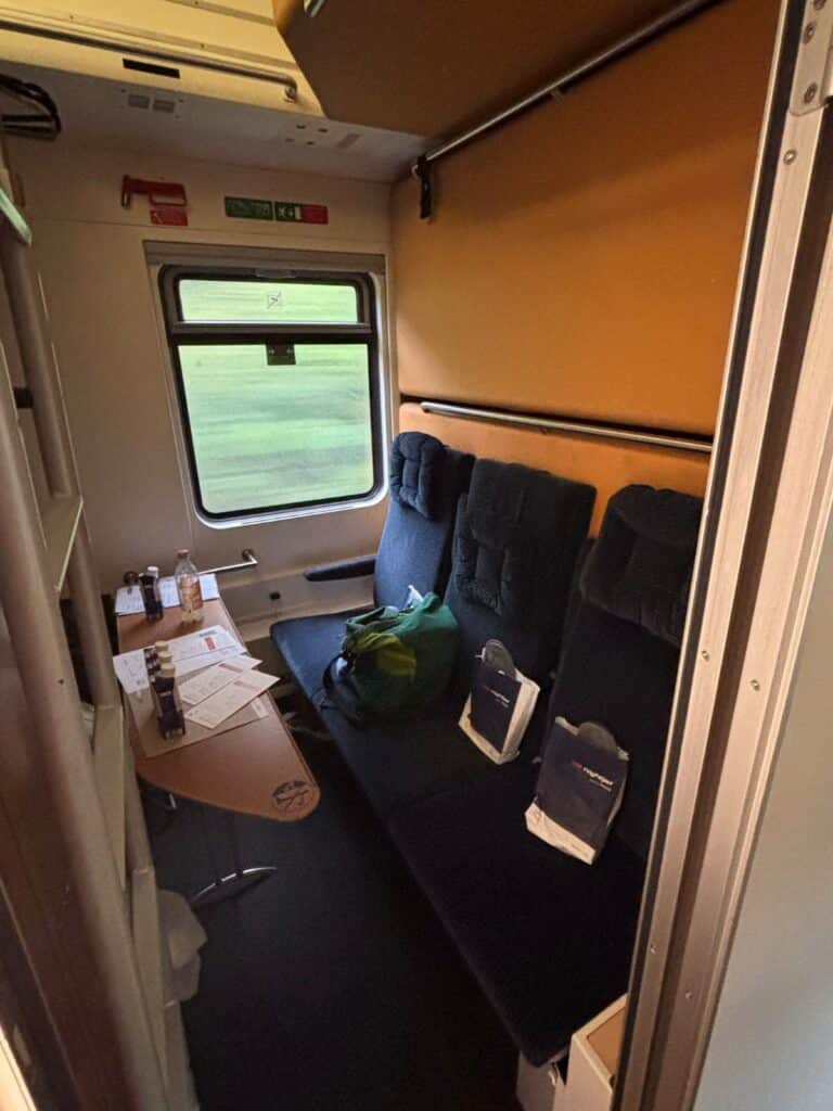 225 euros pour un train de nuit Bruxelles-Vienne qui tourne au cauchemar : &laquo; Ne prenez JAMAIS le train de nuit Bruxelles-Vienne. &raquo;