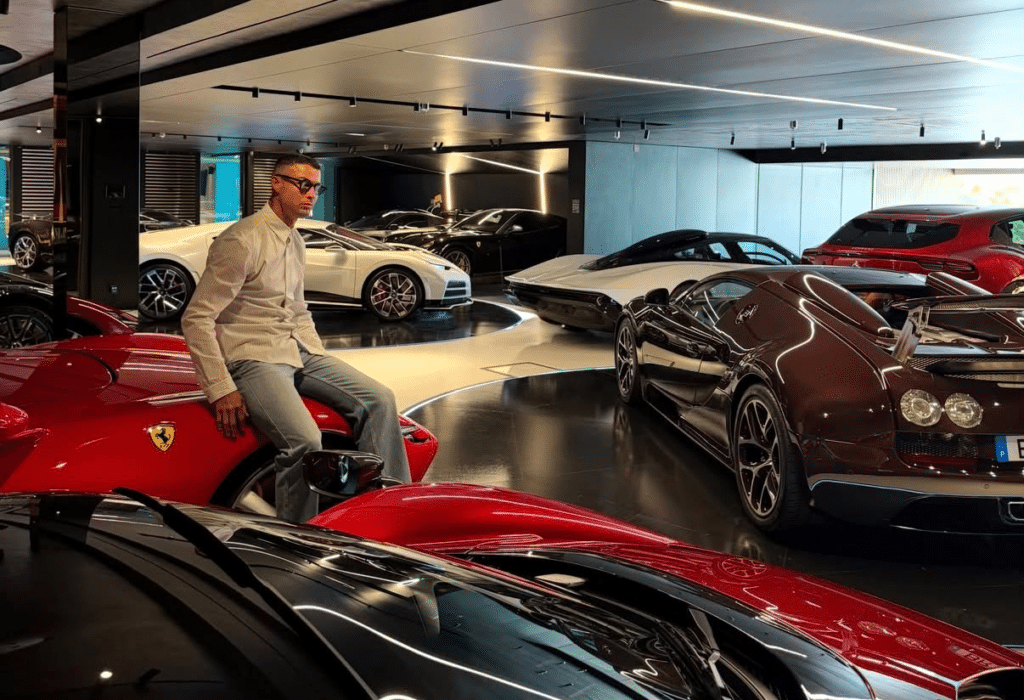 Cristiano Ronaldo d&eacute;voile son incroyable collection de belles voitures