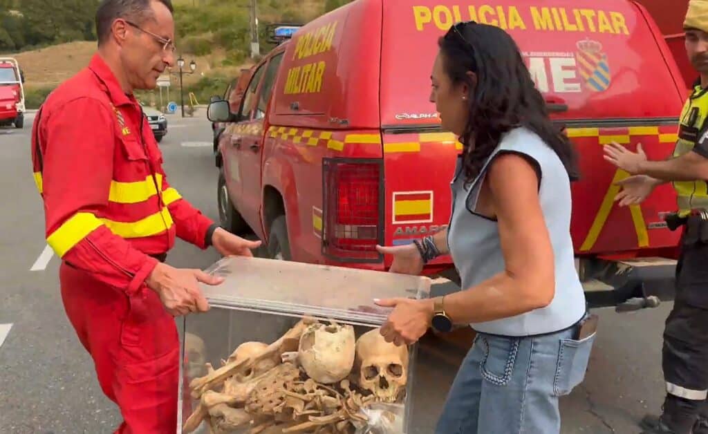 Espagne : les incendies menacent un monast&egrave;re mill&eacute;naire et les tombeaux des rois d&rsquo;Aragon