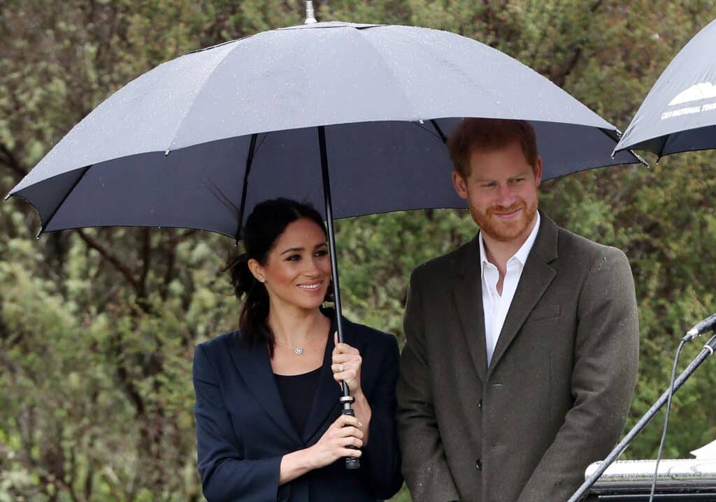 Harry et Meghan rentrent au Royaume-Uni : un choix qui pourrait leur co&ucirc;ter des millions