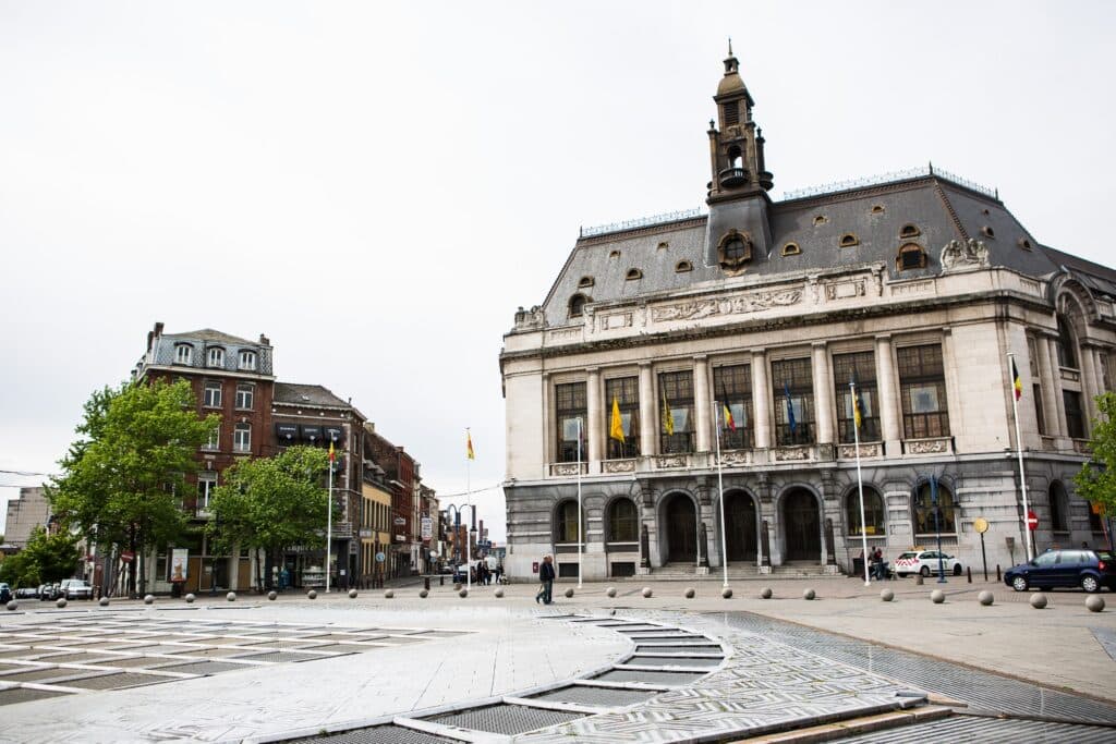 S&eacute;curit&eacute; &agrave; Charleroi : &ccedil;a sentait le cannabis au conseil communal !