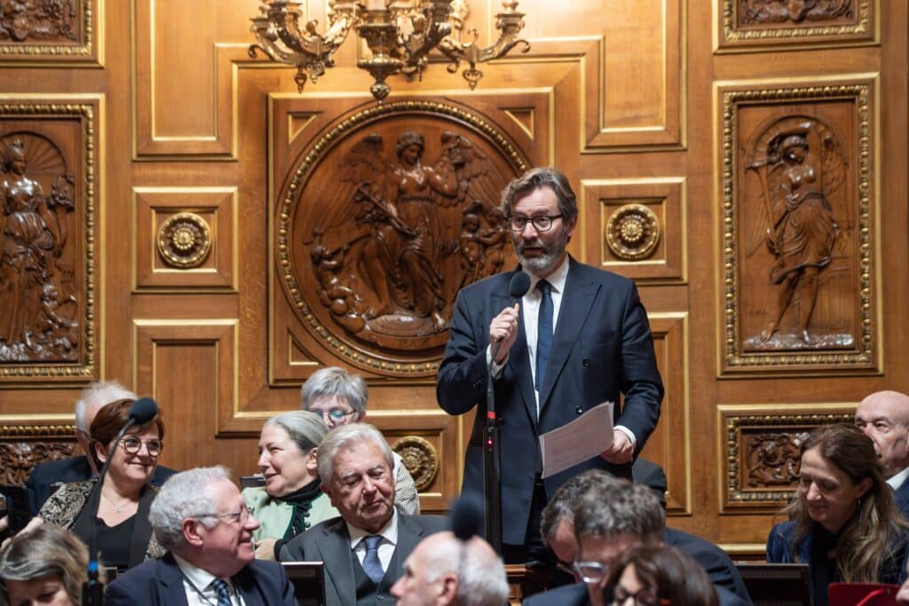 La France championne du monde des imp&ocirc;ts sur les entreprises : le S&eacute;nat d&eacute;nonce un syst&egrave;me devenu &laquo; dingue &raquo;