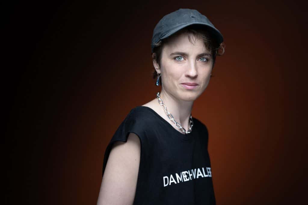 Ad&egrave;le Haenel face &agrave; la droite en 2027 : des &laquo; fascistes &raquo;, d&rsquo;&laquo; horribles personnes aux projets politiques affreux &raquo;
