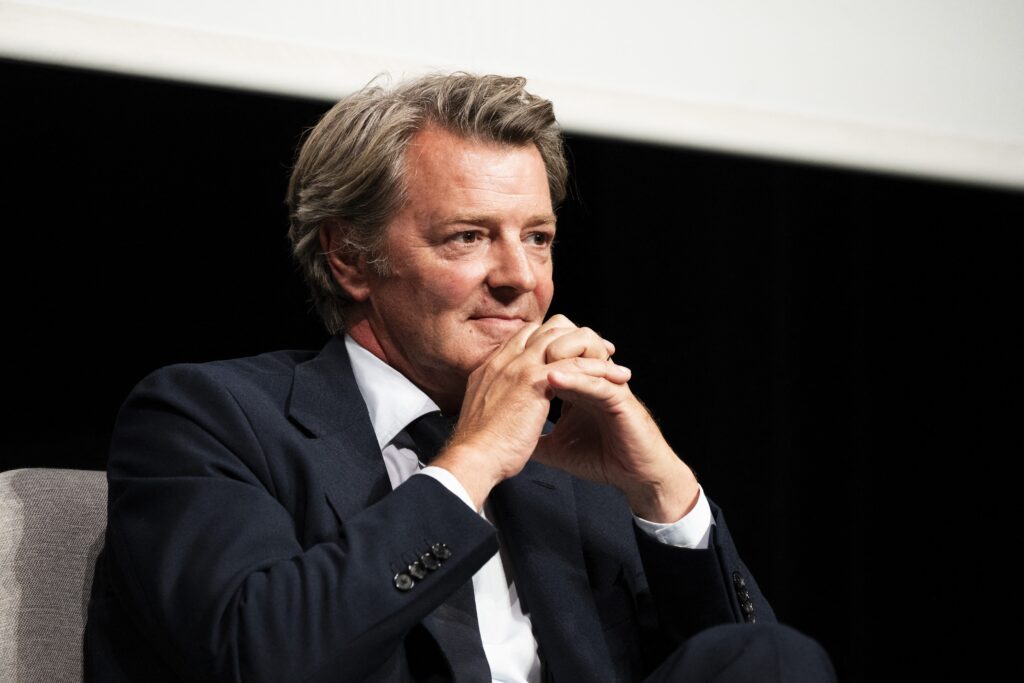 &laquo; Tout est ouvert pour toi &raquo; : Fran&ccedil;ois Baroin re&ccedil;oit ses insignes, le fant&ocirc;me de 2027 s'invite &agrave; la f&ecirc;te