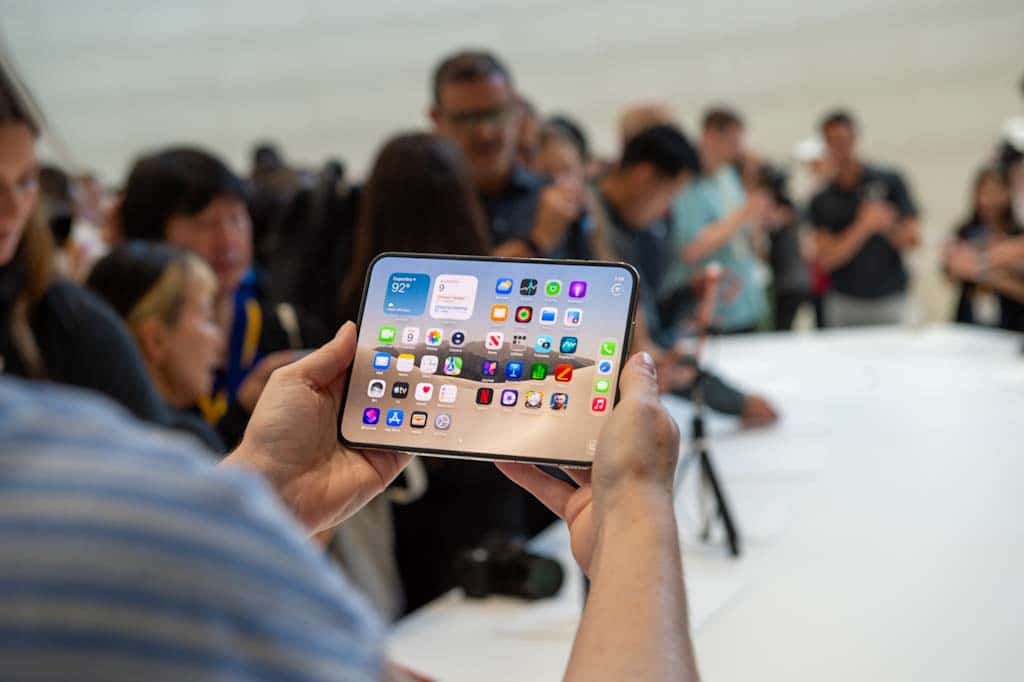 Apple d&eacute;voile son premier iPhone pliable, &agrave; partir de 1.999 dollars