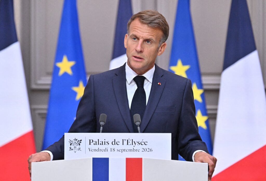 Guerre hybride : Emmanuel Macron &eacute;l&egrave;ve le niveau de garde face &agrave; Moscou