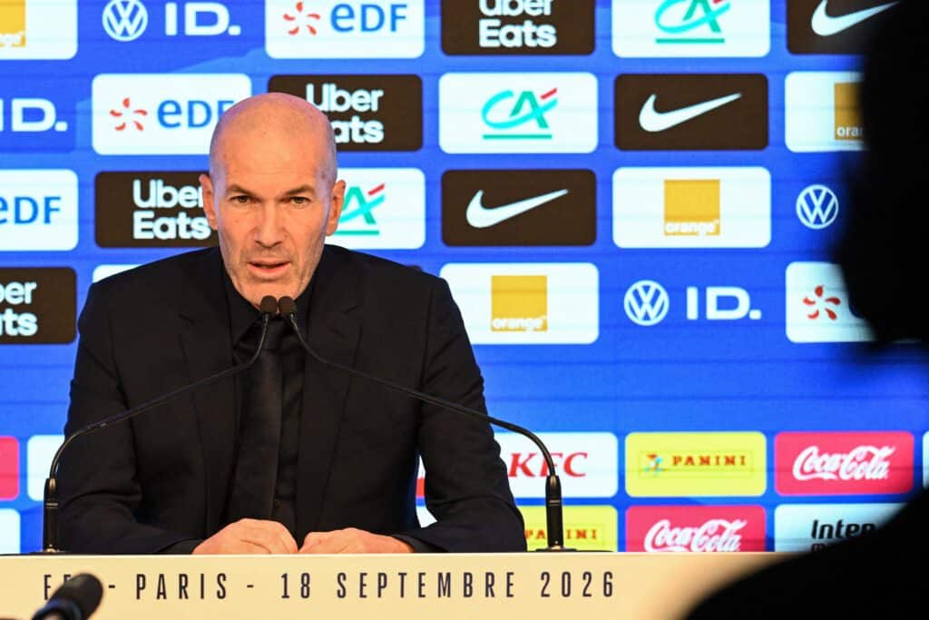 Zinedine Zidane ne va pas s'engager politiquement dans la campagne de 2027 : "Chacun fait comme il veut"