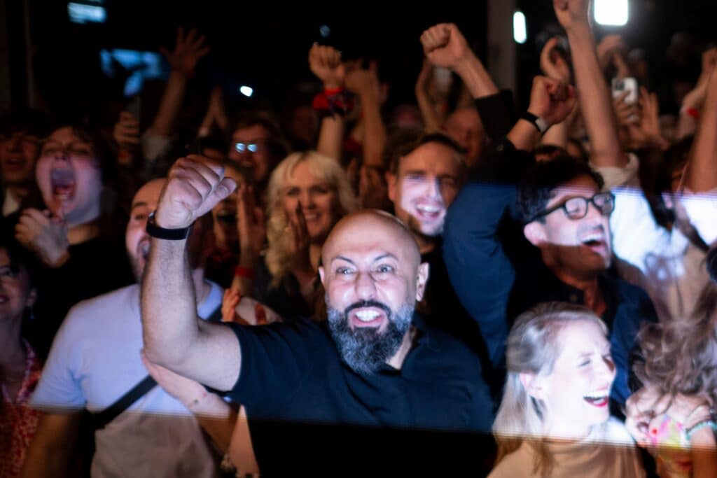 Victoire de Die Linke &agrave; Berlin : la pr&eacute;sence d&rsquo;un un admirateur de Yahya Sinwar fait scandale