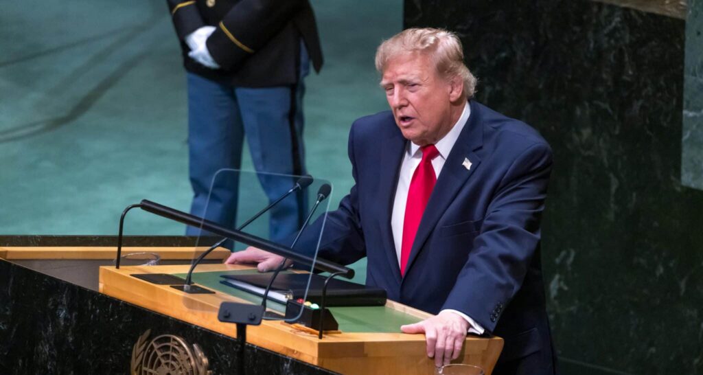 Donald Trump, juge l'immigration et l'islam responsables des &eacute;meutes en France.