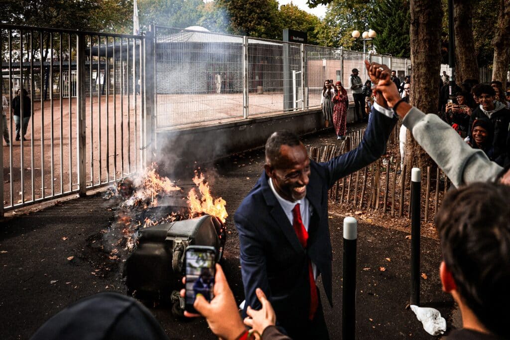 Apr&egrave;s l&rsquo;agression de journalistes de BFMTV &agrave; Saint-Denis, le maire Bally Bagayoko approuve leur &eacute;viction : &laquo; Elle a raison ! &raquo;