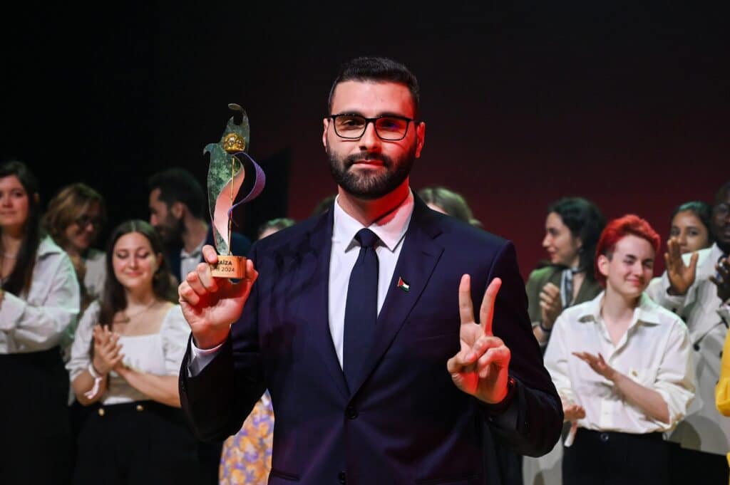 Motaz Azaiza dit avoir film&eacute; des otages isra&eacute;liens frapp&eacute;s le 7-Octobre et choisi de ne pas diffuser les images