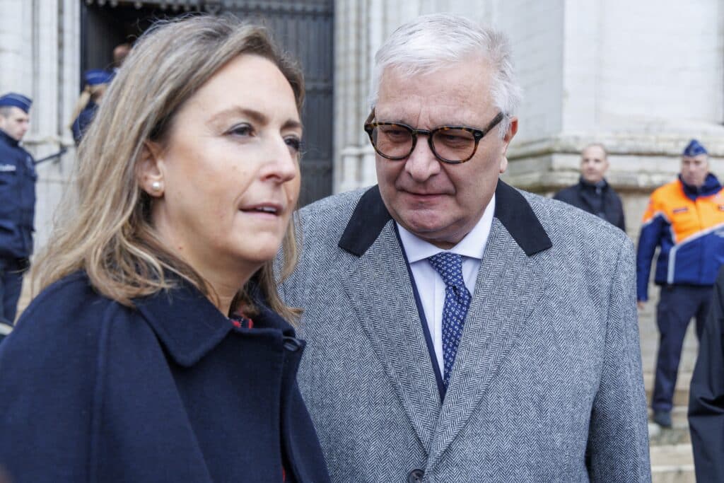 Arnaque au prince Laurent et &agrave; la princesse Claire&nbsp;: jusqu&rsquo;&agrave; quinze mois de prison requis