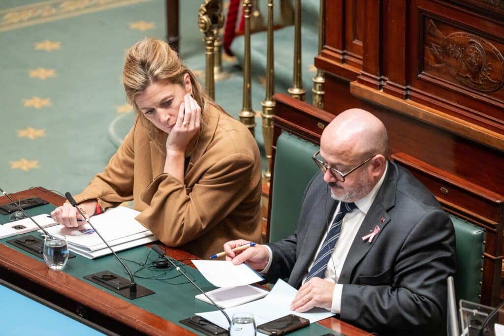 I-Police, qui surveille ceux qui nous gouvernent ? (chronique)