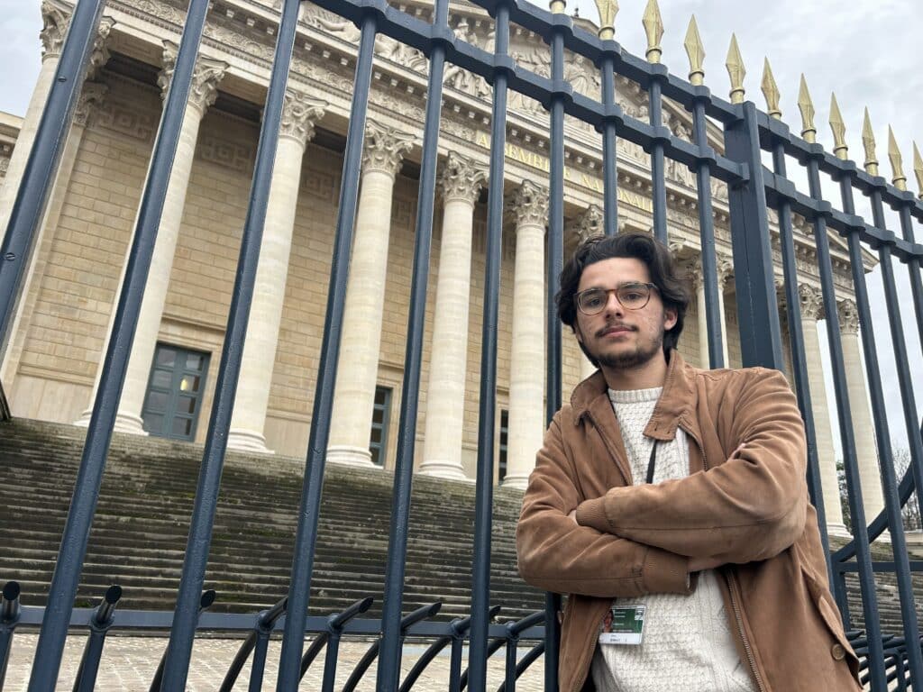 &laquo; On va mettre le feu &agrave; l&rsquo;&Eacute;lys&eacute;e &raquo; : Ritchy Thibault interpell&eacute; au milieu des blocages lyc&eacute;ens