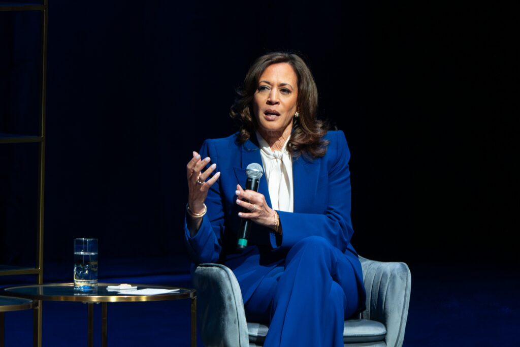 Kamala Harris envisage 2028, mais son propre mari pr&eacute;f&eacute;rerait qu'elle renonce