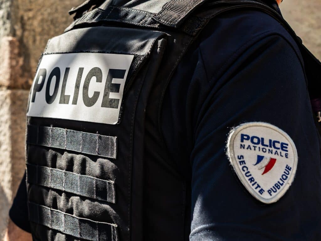 Belfort : un policier rou&eacute; de coups &agrave; la t&ecirc;te alors qu&rsquo;il est au sol, enqu&ecirc;te pour tentative d&rsquo;homicide