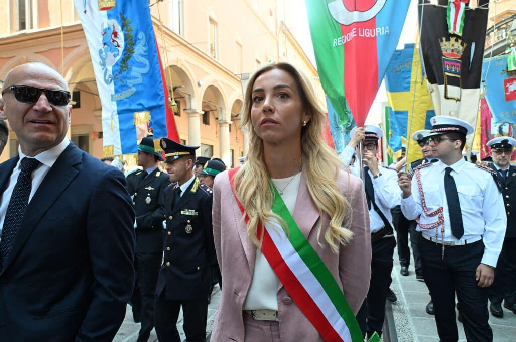 Qui est Silvia Salis, la nouvelle star de la gauche italienne qui pourrait d&eacute;fier Giorgia Meloni ?