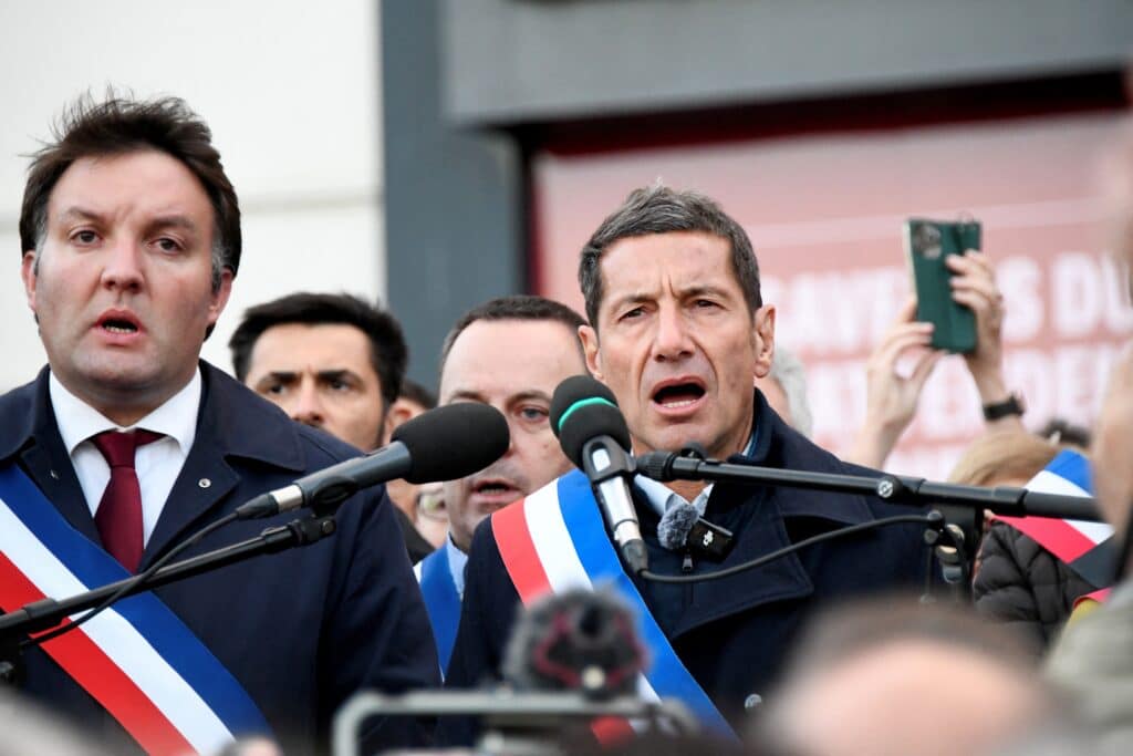Mairie de Limoges incendi&eacute;e : Lisnard et le maire Guillaume Gu&eacute;rin mettent en cause LFI devant des milliers de personnes