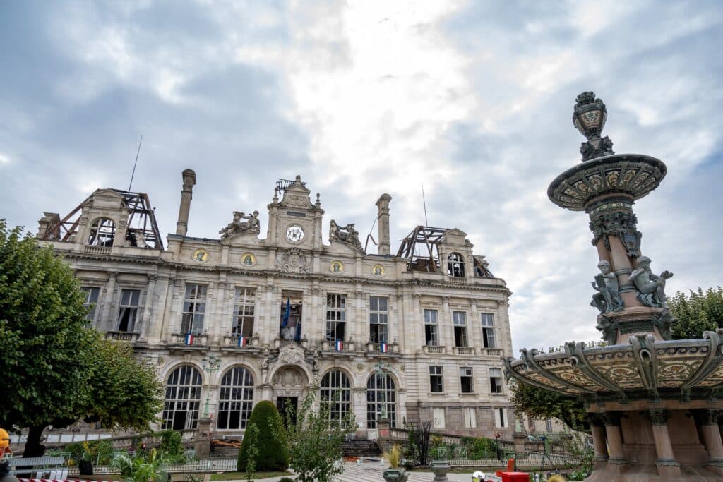Incendie de Limoges : un suspect fich&eacute; S, un p&egrave;re condamn&eacute; pour des sabotages, une famille ancr&eacute;e dans la contestation radicale