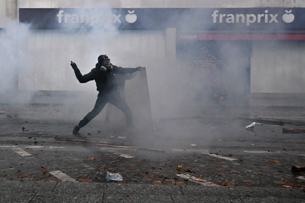 24 octobre &agrave; Paris : fin de manifestation tr&egrave;s tendu Porte de Vincennes