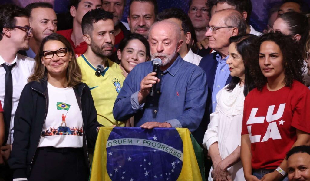 Br&eacute;sil : Lula r&eacute;&eacute;lu &agrave; la surprise g&eacute;n&eacute;rale, Bolsonaro conteste le r&eacute;sultat