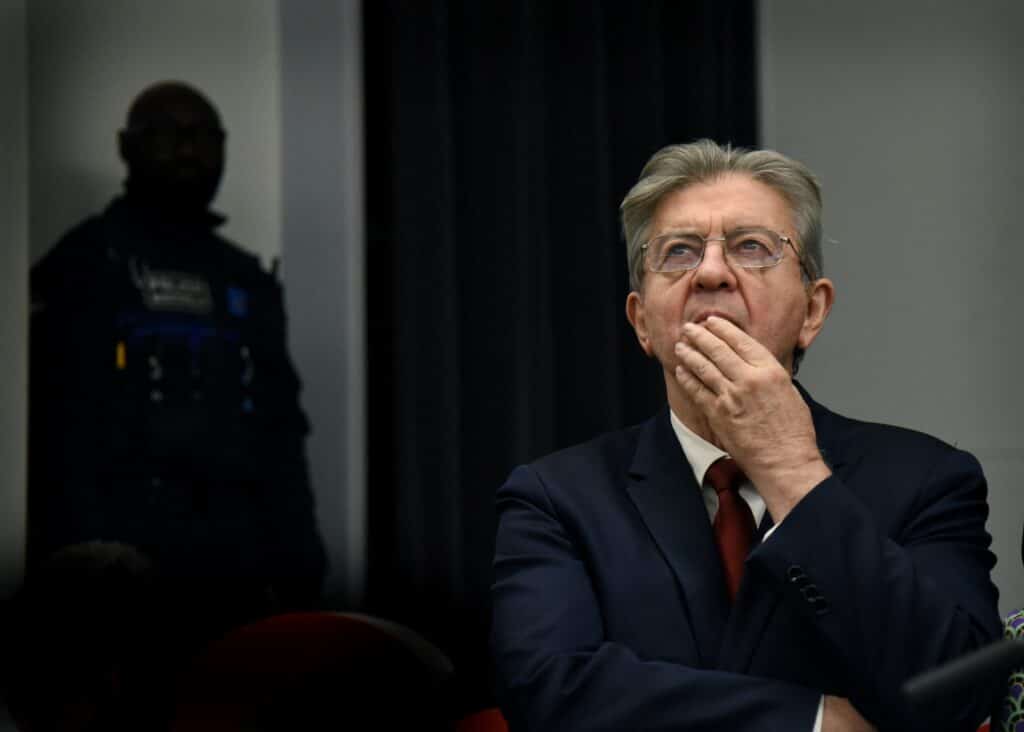 &laquo; Il n&rsquo;y a pas de v&eacute;rit&eacute; biologique dans la filiation &raquo; : M&eacute;lenchon d&eacute;fend une soci&eacute;t&eacute; affranchie de l&rsquo;ordre naturel