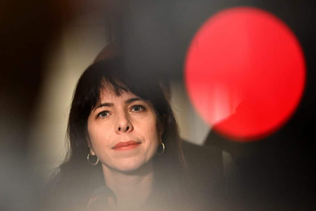 &Agrave; Berlin, la possible future maire et cheffe du parti d'extr&ecirc;me gauche Die Linke admet avoir &laquo; peur &raquo; de militants proches de son parti