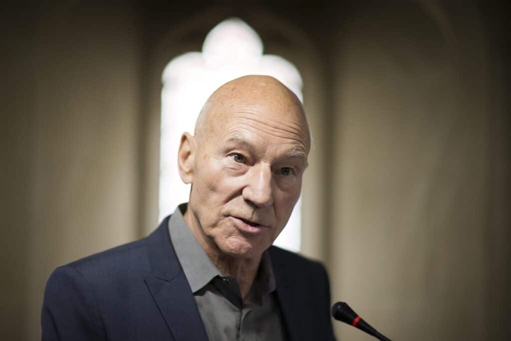 Mort de Patrick Stewart &agrave; 86 ans : de Shakespeare &agrave; Star Trek, une l&eacute;gende du th&eacute;&acirc;tre et du cin&eacute;ma s'&eacute;teint