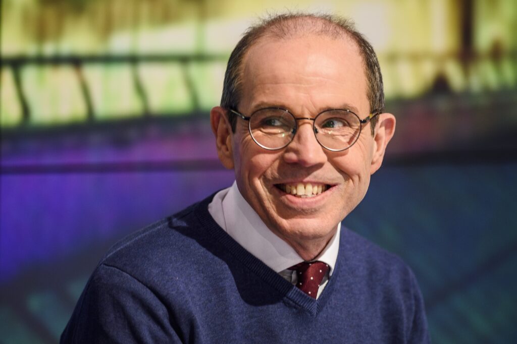 Pascal Delwit : &laquo; Le MR n'est pas un parti de droite radicale, mais la strat&eacute;gie de Bouchez risque de l'isoler &raquo;