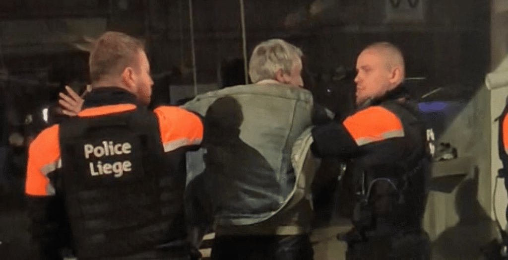 Li&egrave;ge : Guillaume Meurice se moque des policiers, refuse de s'&eacute;loigner et finit contr&ocirc;l&eacute;