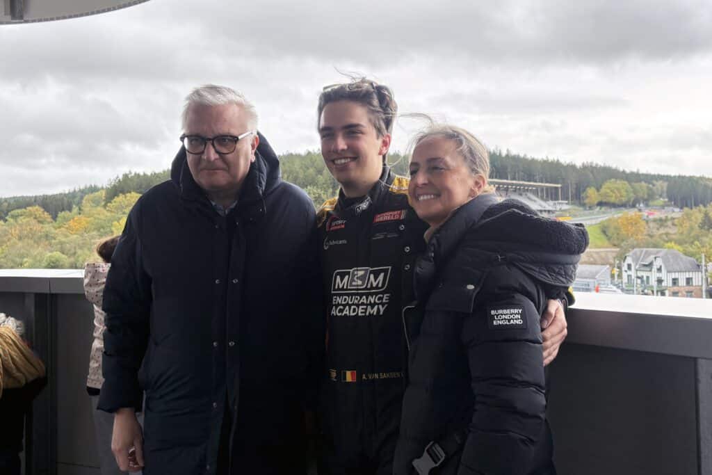 Le prince Aymeric d&eacute;croche la deuxi&egrave;me place aux 24H 2CV de Spa-Francorchamps
